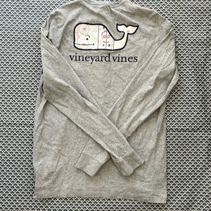 Vineyard Vines Boys size XL long sleeve tee with hockey whale detail.